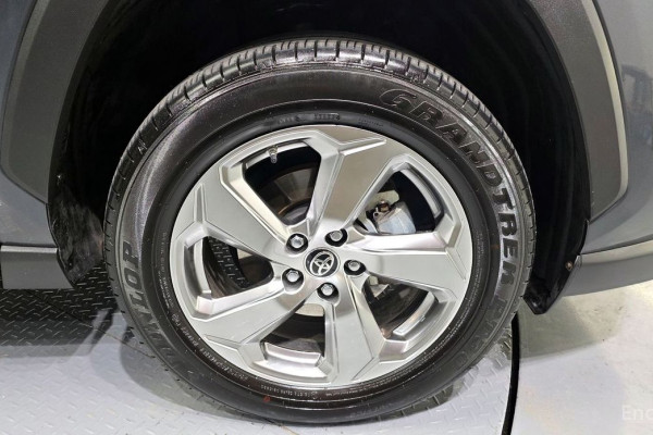 2020 Toyota RAV4 с пробегом 52 901 км