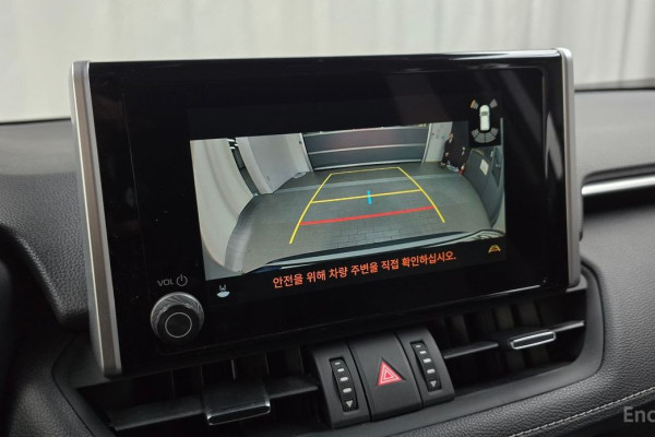 2023 Toyota RAV4 с пробегом 23 732 км