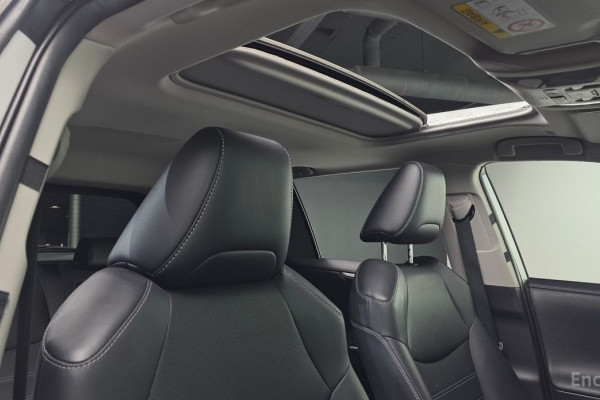 2023 Toyota RAV4 с пробегом 89 915 км