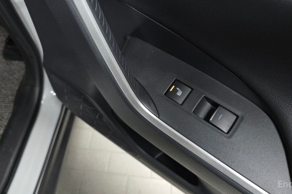 2023 Toyota RAV4 с пробегом 23 732 км