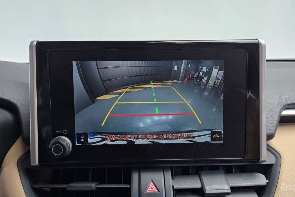 2023 Toyota RAV4 с пробегом 43 181 км