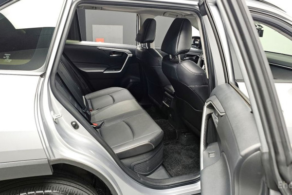 2023 Toyota RAV4 с пробегом 26 442 км