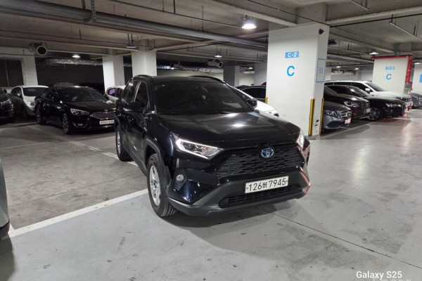 2020 Toyota RAV4 с пробегом 85 000 км