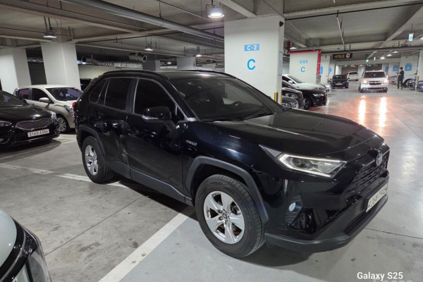 2020 Toyota RAV4 с пробегом 85 000 км