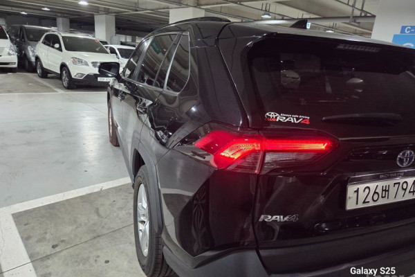 2020 Toyota RAV4 с пробегом 85 000 км