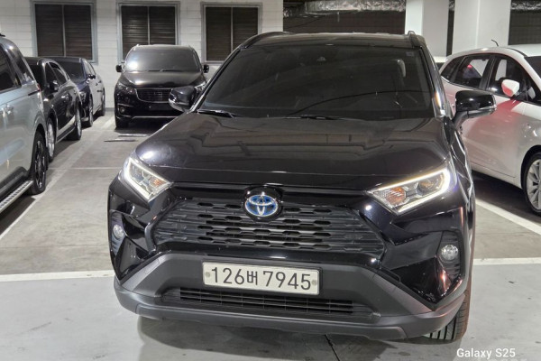 2020 Toyota RAV4 с пробегом 85 000 км