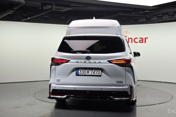 2023 Toyota Sienna с пробегом 20 948 км