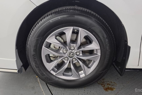 2023 Toyota Sienna с пробегом 20 948 км