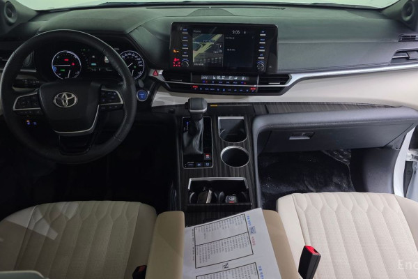 2023 Toyota Sienna с пробегом 20 948 км