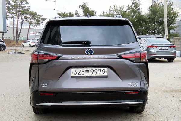 2021 Toyota Sienna с пробегом 77 910 км