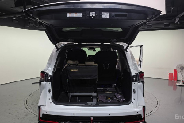 2023 Toyota Sienna с пробегом 20 948 км