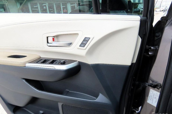 2021 Toyota Sienna с пробегом 77 910 км