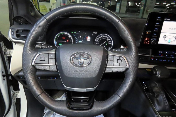 2021 Toyota Sienna с пробегом 97 000 км