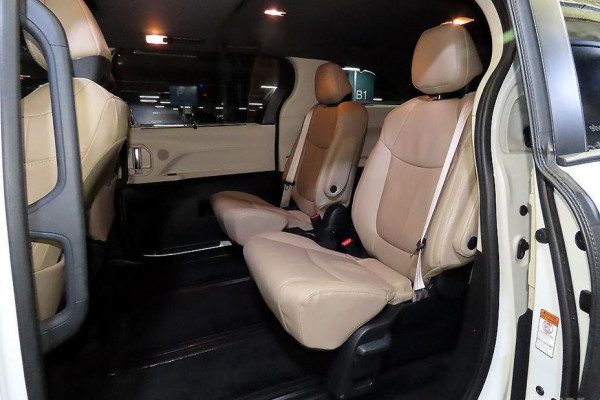 2021 Toyota Sienna с пробегом 97 000 км