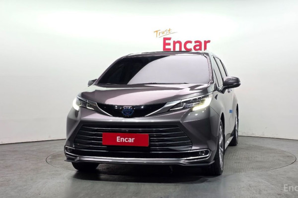 2022 Toyota Sienna с пробегом 55 607 км