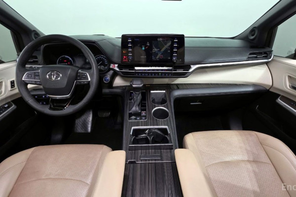 2022 Toyota Sienna с пробегом 55 607 км