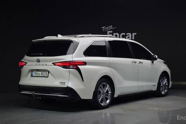 2021 Toyota Sienna с пробегом 88 810 км