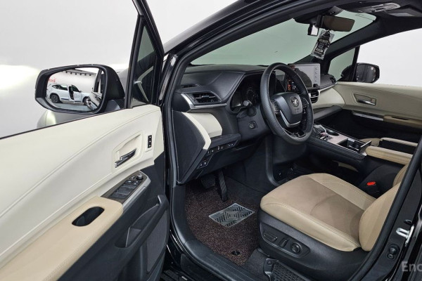 2023 Toyota Sienna с пробегом 28 552 км