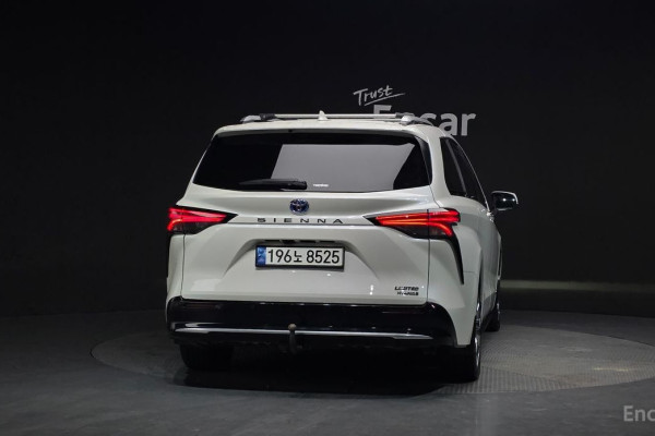 2021 Toyota Sienna с пробегом 88 810 км