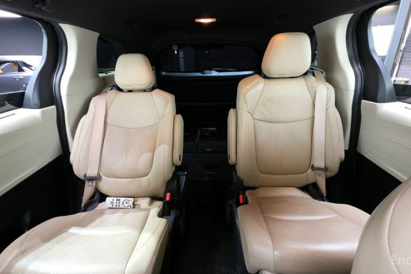 2022 Toyota Sienna с пробегом 55 607 км