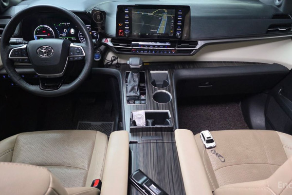 2021 Toyota Sienna с пробегом 88 810 км