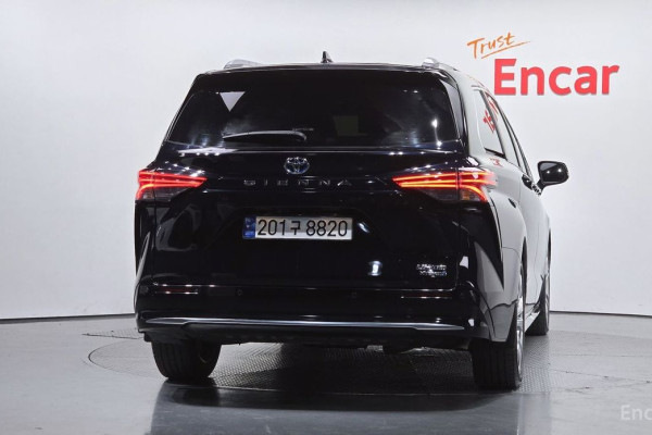 2022 Toyota Sienna с пробегом 70 164 км