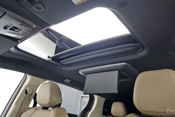 2023 Toyota Sienna с пробегом 28 552 км