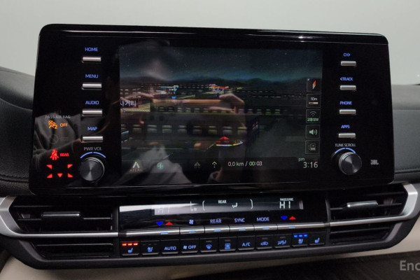 2023 Toyota Sienna с пробегом 73 551 км