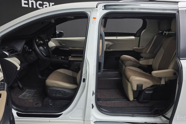 2021 Toyota Sienna с пробегом 88 810 км