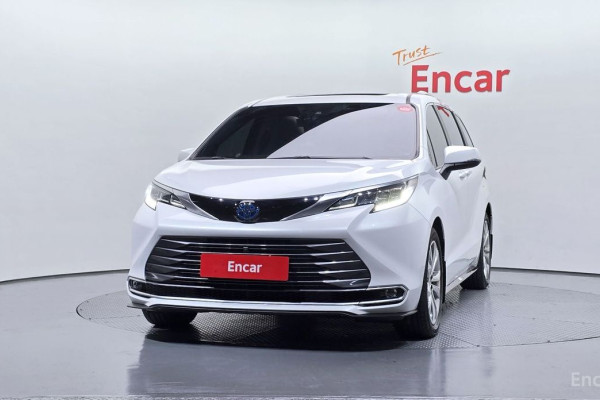 2022 Toyota Sienna с пробегом 16 922 км