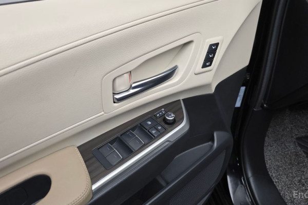 2022 Toyota Sienna с пробегом 70 164 км