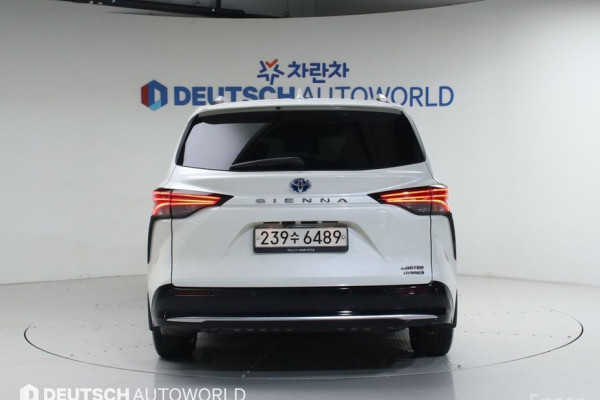 2021 Toyota Sienna с пробегом 38 000 км