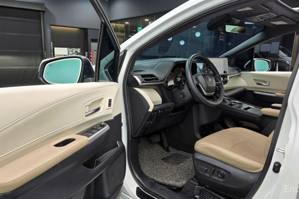 2022 Toyota Sienna с пробегом 16 922 км