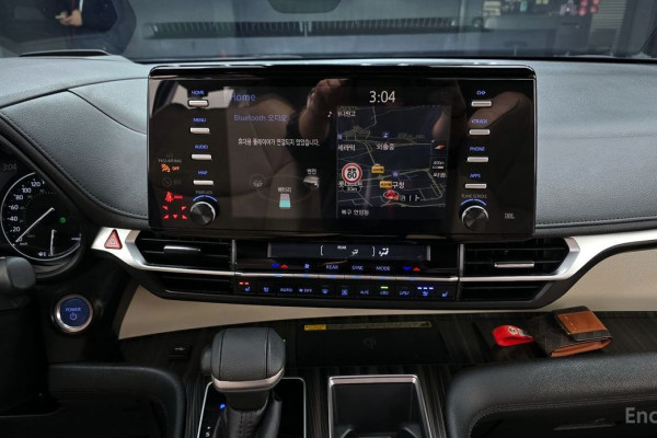 2022 Toyota Sienna с пробегом 16 922 км