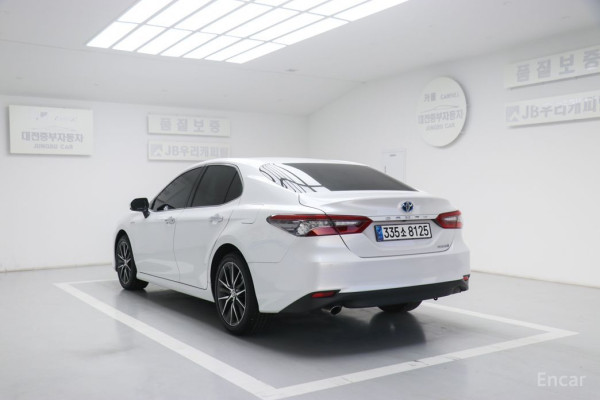 2023 Toyota Camry с пробегом 53 502 км