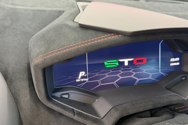 2023 Lamborghini Huracán с пробегом 1 787 км