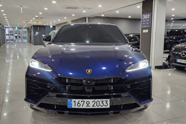 2025 Lamborghini Urus с пробегом 51 км