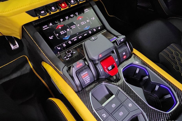 2025 Lamborghini Urus с пробегом 51 км