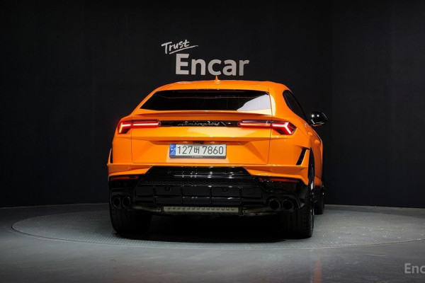 2024 Lamborghini Urus с пробегом 14 945 км