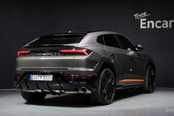 2025 Lamborghini Urus с пробегом 2 611 км