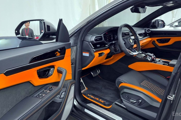 2025 Lamborghini Urus с пробегом 2 611 км