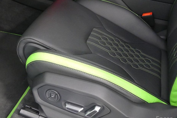 2024 Lamborghini Urus с пробегом 9 000 км