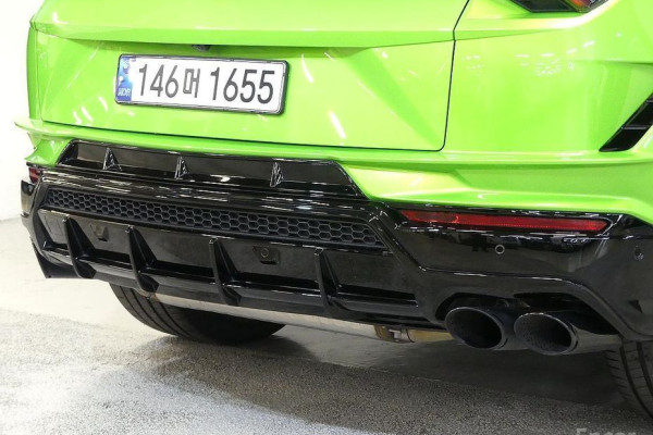 2024 Lamborghini Urus с пробегом 9 000 км