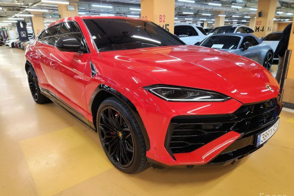 2025 Lamborghini Urus с пробегом 53 км