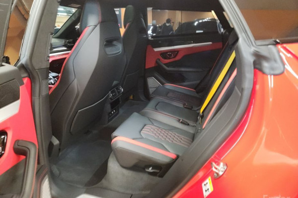 2025 Lamborghini Urus с пробегом 53 км