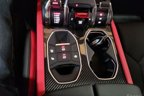 2025 Lamborghini Urus с пробегом 53 км