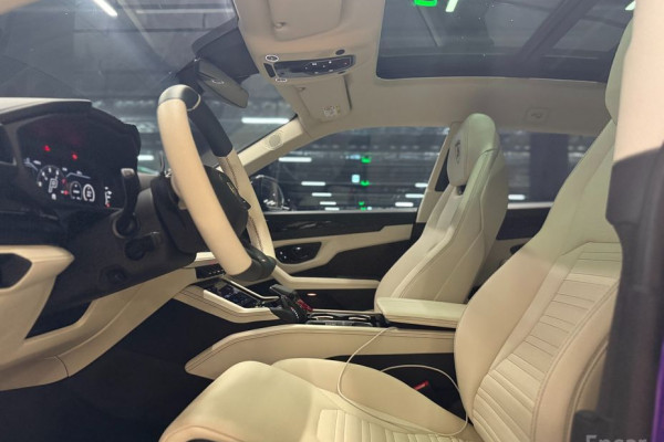 2025 Lamborghini Urus с пробегом 3 000 км