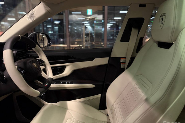 2025 Lamborghini Urus с пробегом 3 000 км