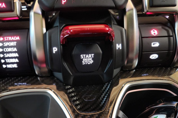 2025 Lamborghini Urus с пробегом 53 км