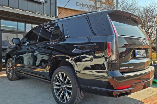 2022 Cadillac Escalade с пробегом 26 305 км